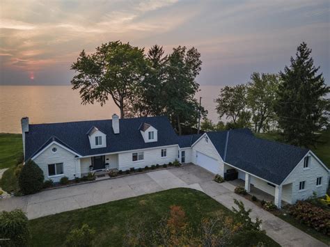 St. Joseph, MI real estate & homes for sale .